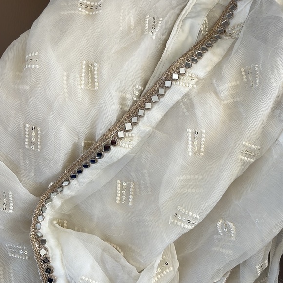 New Original Sana Safinaz Pakistani 4 piece creamish white anarkali dress - Picture 8 of 10